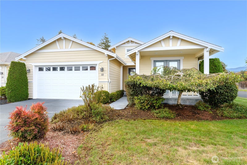 10 E Lobelia Drive