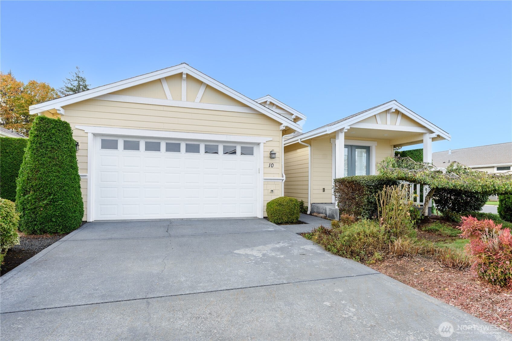 10 E Lobelia Drive