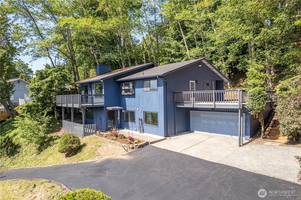 Photo of 107 Alderwood Lane, Longview, WA 98632 (MLS # 2529124)