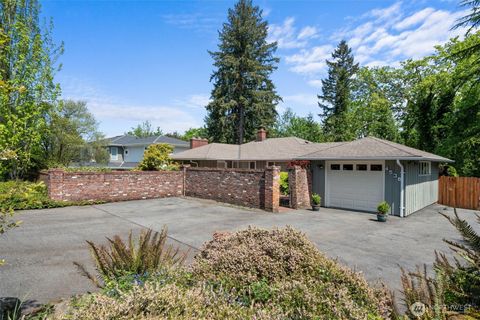 Photo of 4536 119th Avenue SE, Bellevue, WA 98006 (MLS # 2517902)
