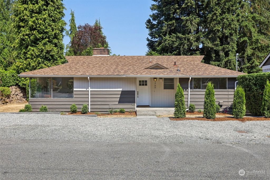 Photo of 1700 NE 124th Street, Seattle, WA 98125 (MLS # 2236141)