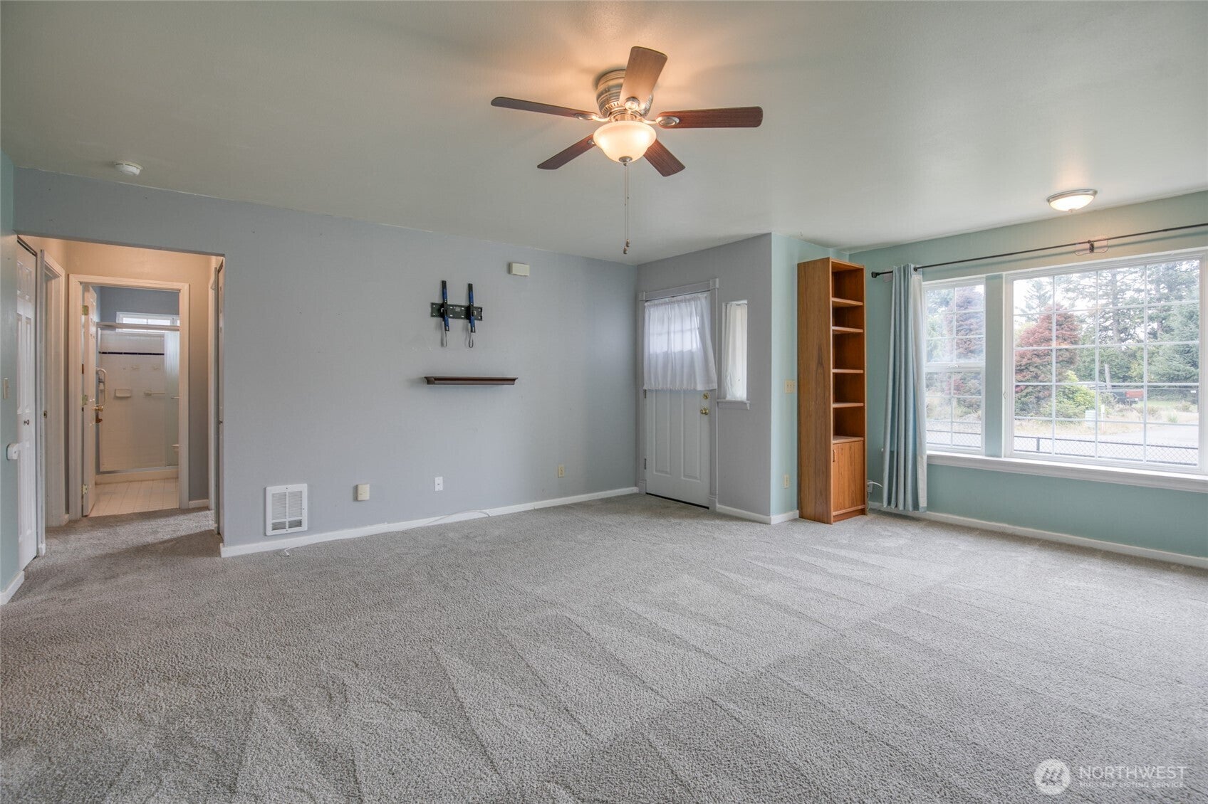 362 Lake Bay Loop SE