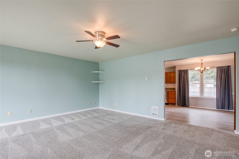 362 Lake Bay Loop SE