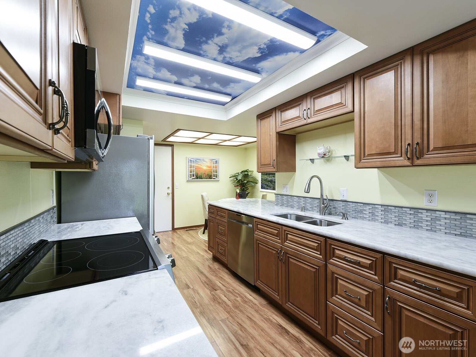 7713 Zircon Drive SW