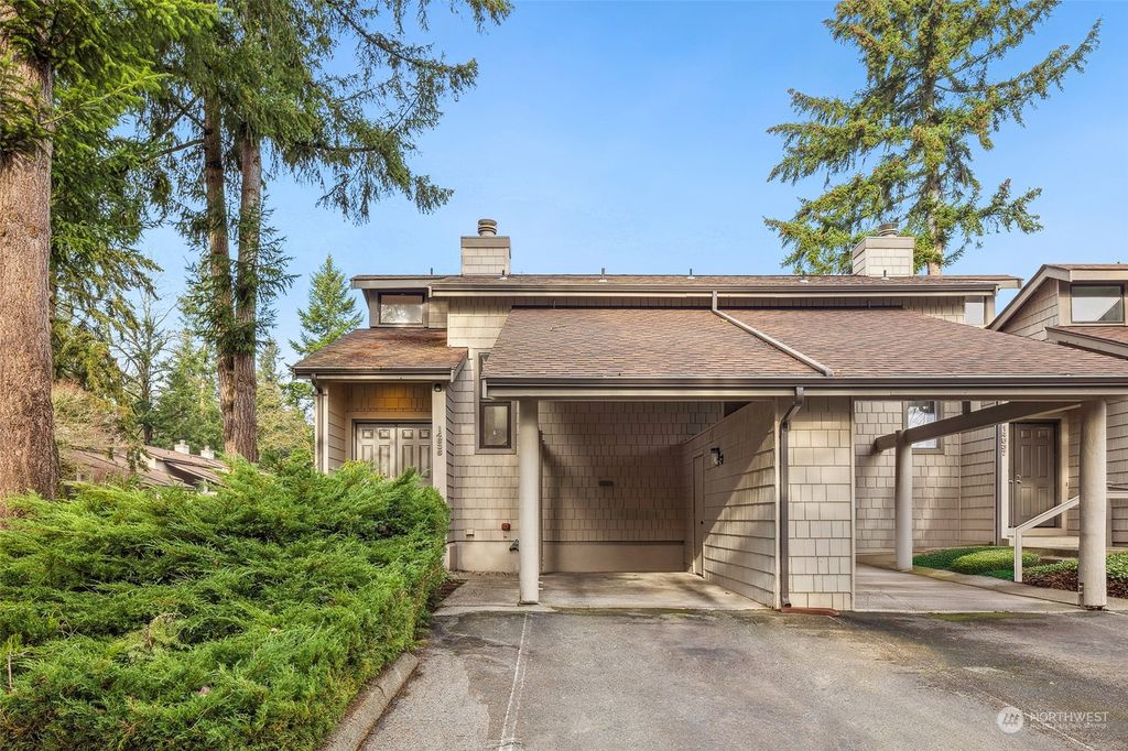 Photo of 14635 NE 35th Street, Bellevue, WA 98007 (MLS # 2317232)