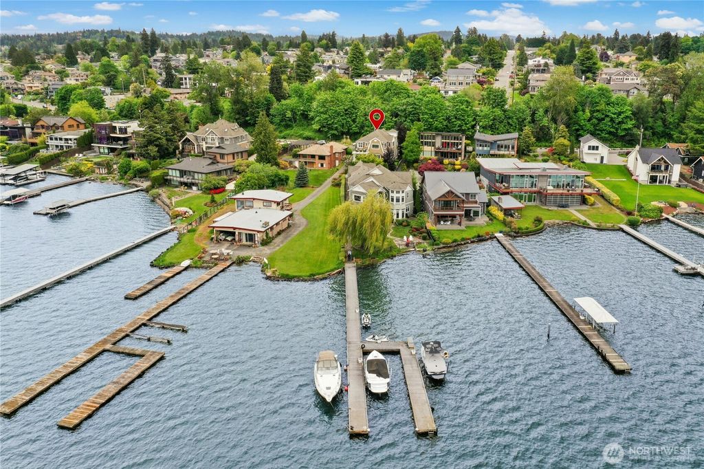 Photo of 3011 Mountain View Avenue N, Renton, WA 98056 (MLS # 2370108)