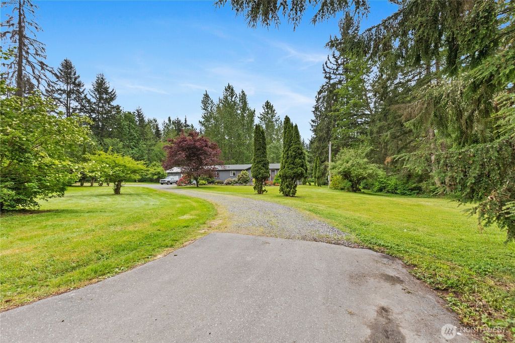 Photo of 18112 56th Street NE, Snohomish, WA 98290 (MLS # 2365235)