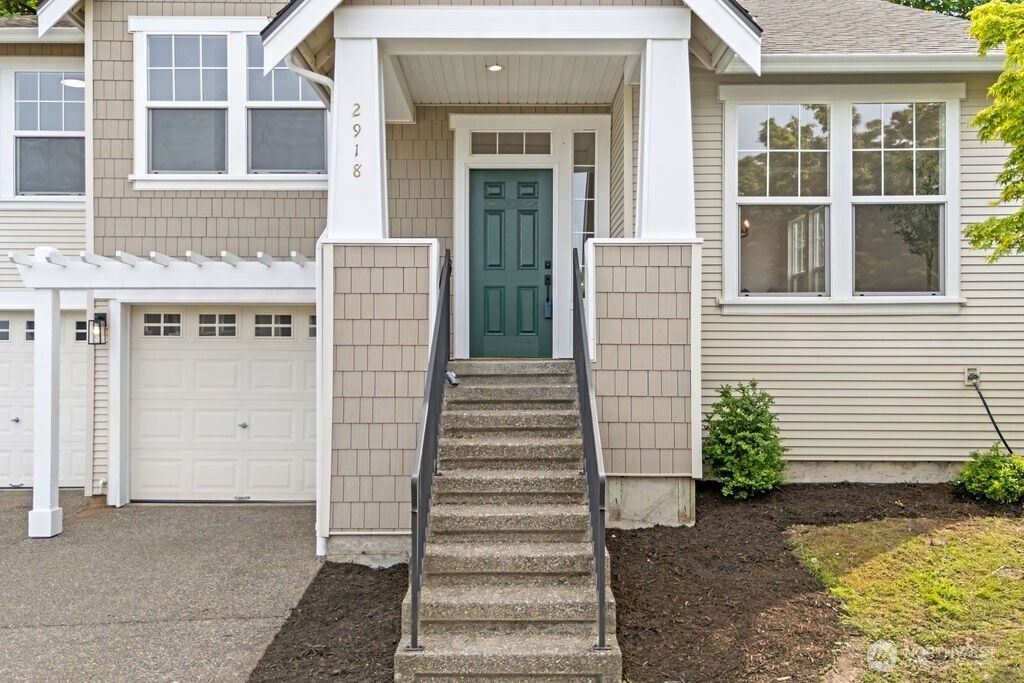 Photo of 2918 153rd Street SW, Lynnwood, WA 98087 (MLS # 2372133)