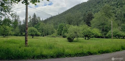 32 SE 341st Street Enumclaw WA 98051