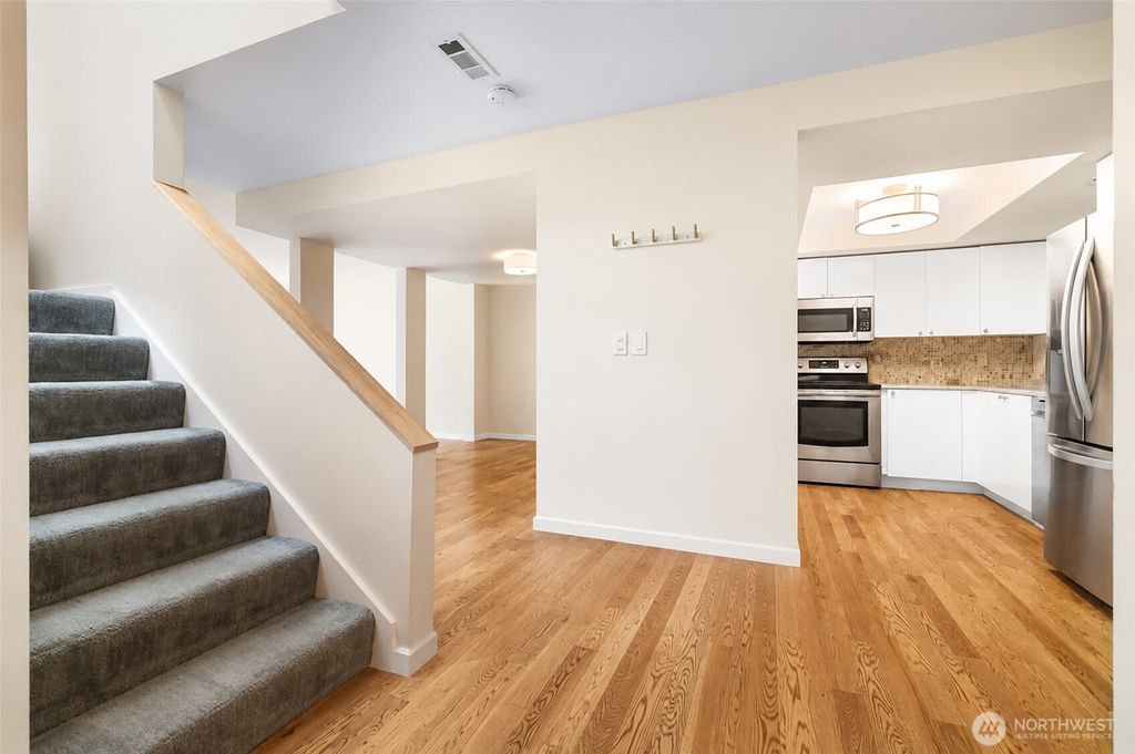 Photo of 10840 NE 35th Place #2, Bellevue, WA 98004 (MLS # 2522913)