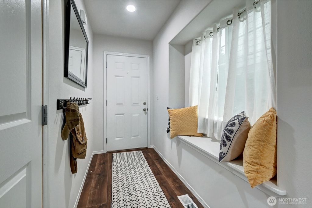 Photo of 1230 84th Avenue SE, Lake Stevens, WA 98258 (MLS # 2455712)