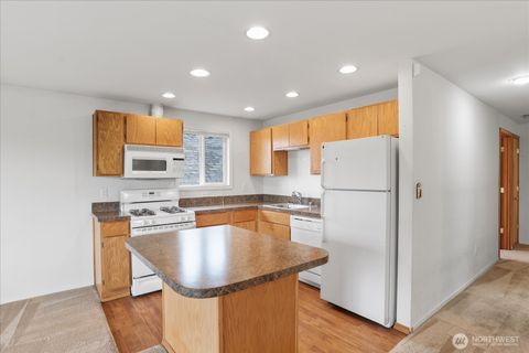 Photo of 2609 W Marine View Drive #2, Everett, WA 98201 (MLS # 2514706)