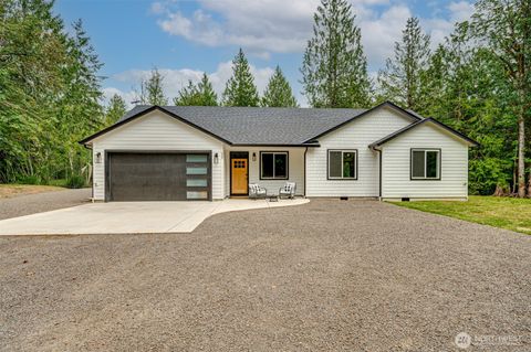 Photo of 237 Piedmont Place, Kelso, WA 98626 (MLS # 2557435)