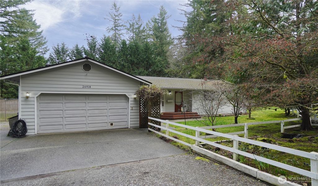 Photo of 26918 262nd Avenue SE, Ravensdale, WA 98051 (MLS # 2490953)