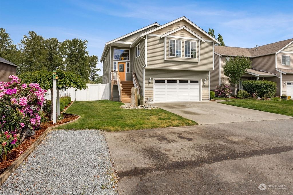 Photo of 127 Homer Lane, Pacific, WA 98047 (MLS # 2216780)