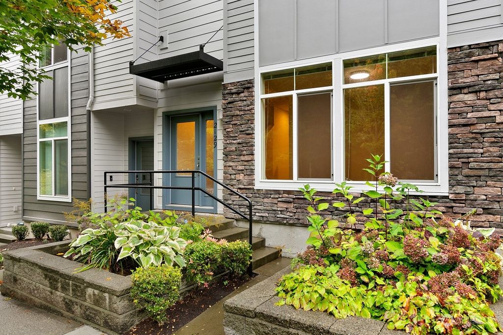 Photo of 2129 NW Talus Drive, Issaquah, WA 98027 (MLS # 2295989)