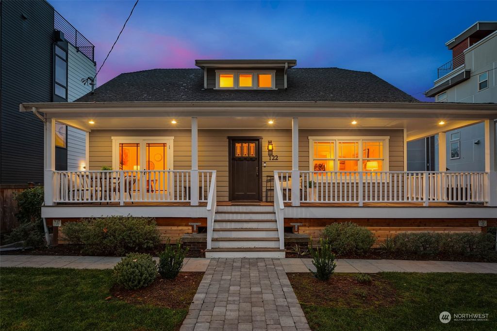 Photo of 122 W Florentia Street, Seattle, WA 98119 (MLS # 2308496)