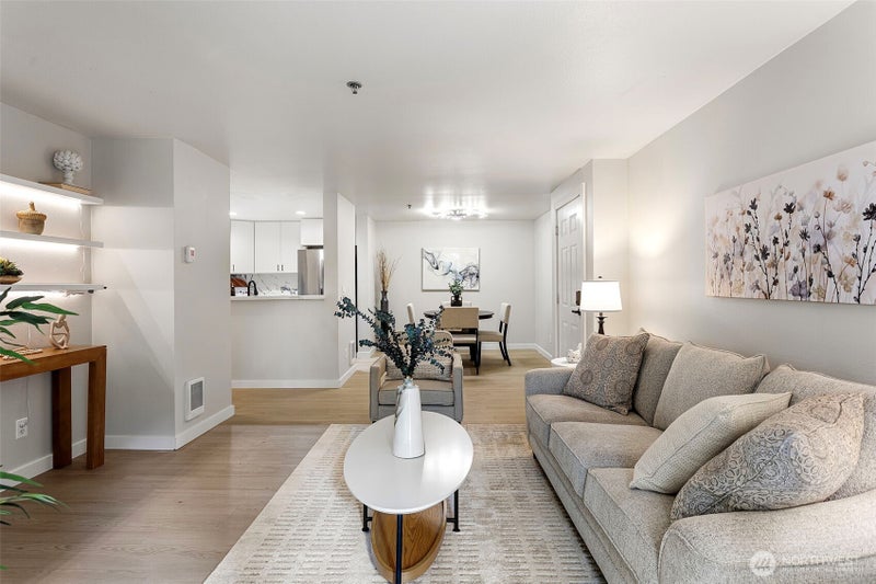 975 Aberdeen Avenue NE F303