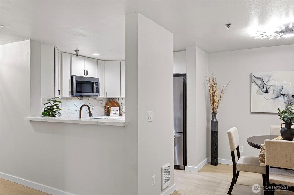 Photo of 975 Aberdeen Avenue NE #F303, Renton, WA 98056 (MLS # 2572436)