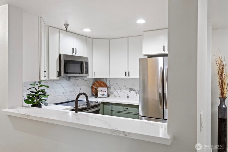 975 Aberdeen Avenue NE F303