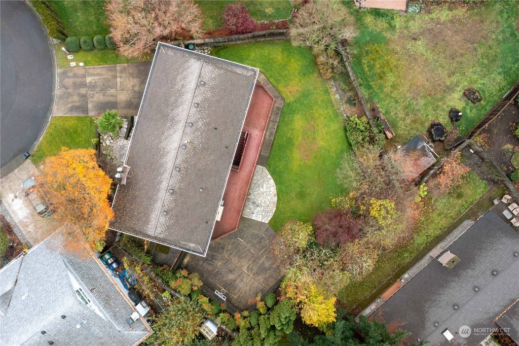 Photo of 32608 36th Avenue SW, Federal Way, WA 98023 (MLS # 2308169)