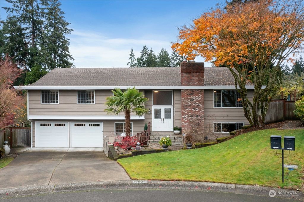Photo of 32608 36th Avenue SW, Federal Way, WA 98023 (MLS # 2308169)
