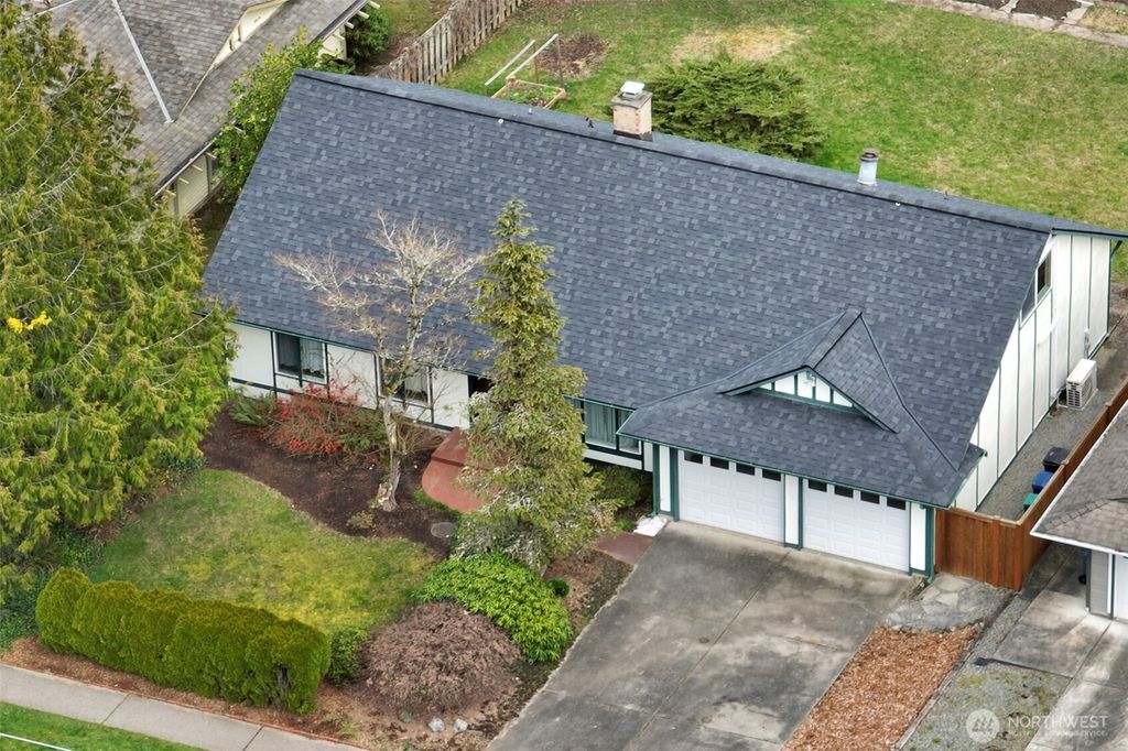 Photo of 5516 156th Avenue NE, Redmond, WA 98052 (MLS # 2487595)