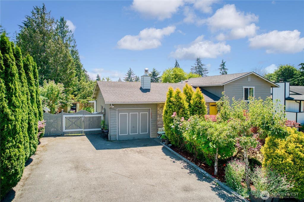 Photo of 2601 SW 347th Street, Federal Way, WA 98023 (MLS # 2551632)