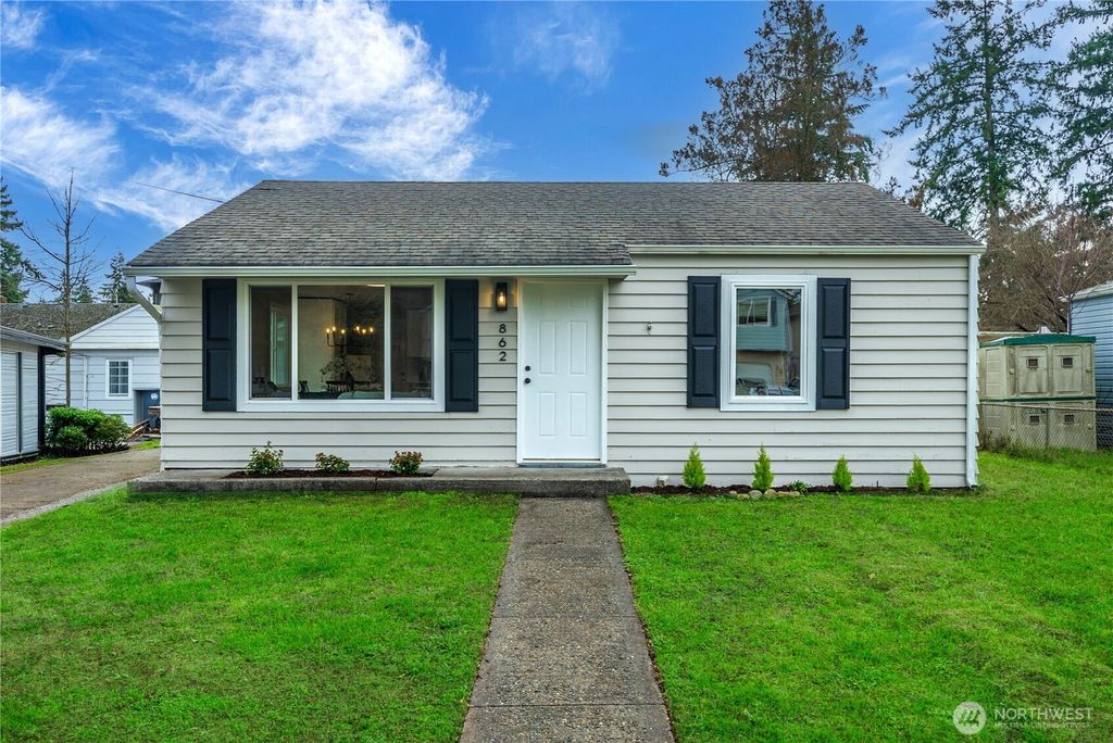 Photo of 862 116th Street S, Tacoma, WA 98444 (MLS # 2475678)