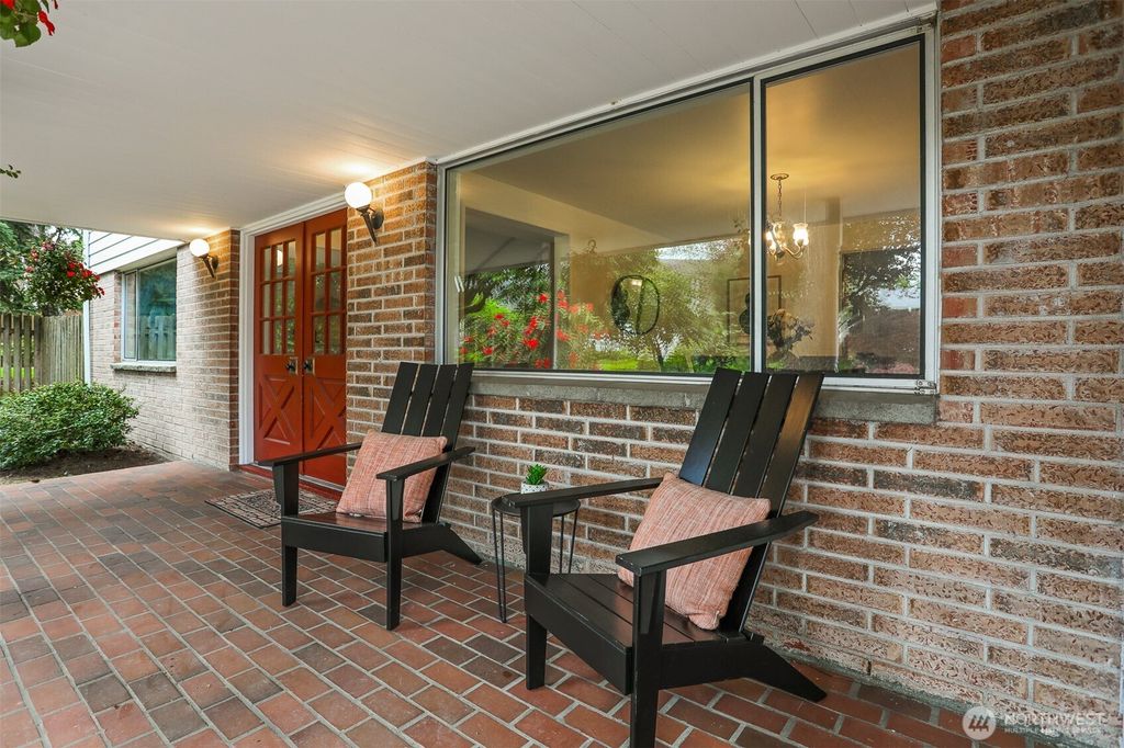 Photo of 508 147th Street NE, Bellevue, WA 98007 (MLS # 2514931)