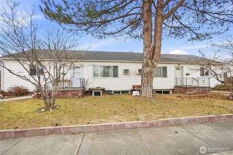 Photo of 1504 /1506 Judson Avenue, Richland, WA 99354 (MLS # 2461661)