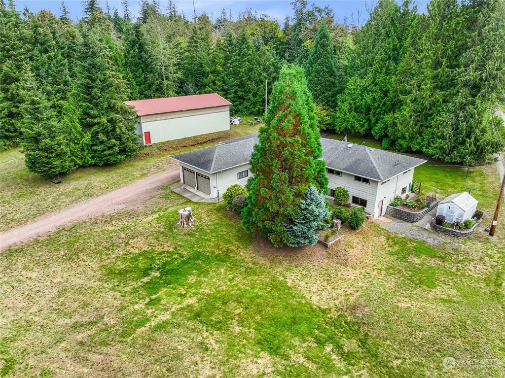 Photo of 22458 244th Avenue SE, Maple Valley, WA 98038 (MLS # 2284905)