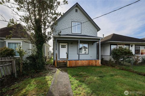 Photo of 1114 Wheeler Avenue, Hoquiam, WA 98550 (MLS # 2449705)