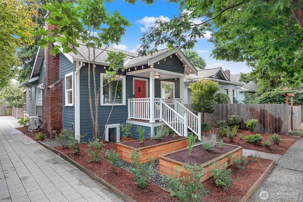 Photo of 329 NW 80th Street, Seattle, WA 98117 (MLS # 2428512)