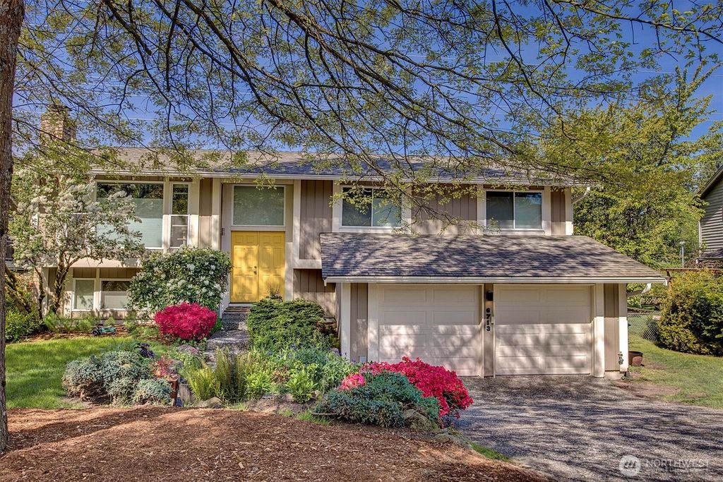 Photo of 6713 128th Avenue SE, Bellevue, WA 98006 (MLS # 2430451)