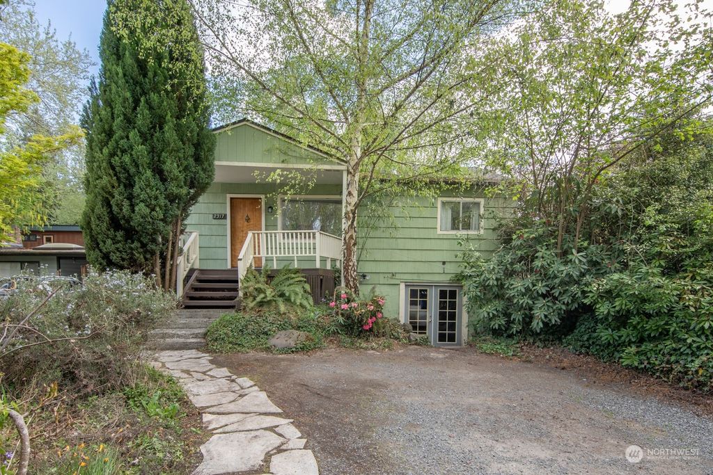 Photo of 2317 NE 92nd Street, Seattle, WA 98115 (MLS # 2225617)