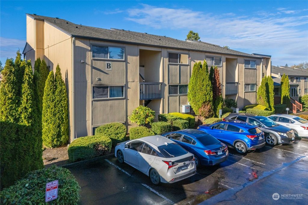 Photo of 31003 14th Avenue S #B-9, Federal Way, WA 98003 (MLS # 2312576)