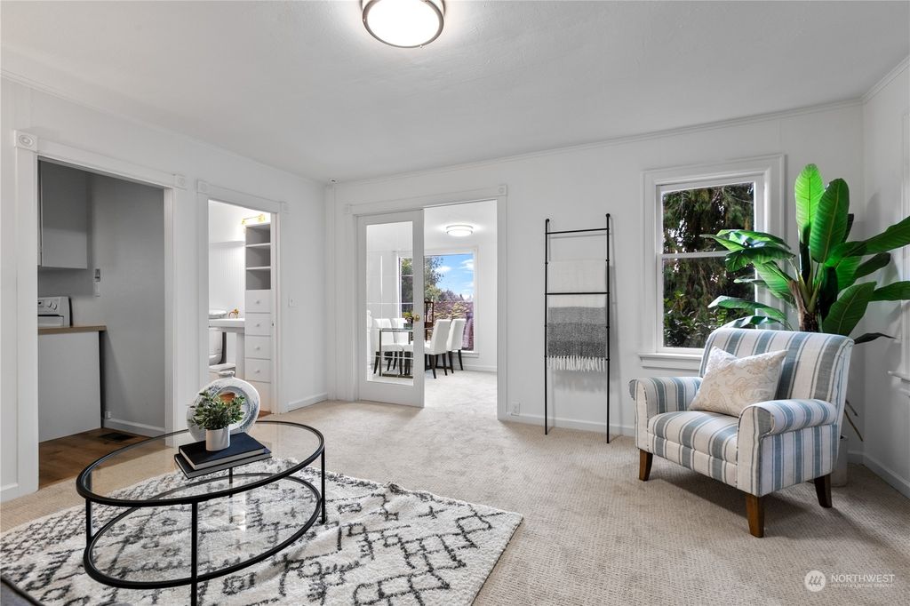 Photo of 9600 17th Avenue NE, Seattle, WA 98115 (MLS # 2298043)