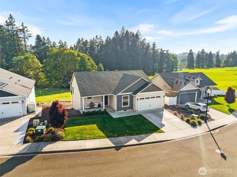 Photo of 826 W Golden Eagle Avenue, La Center, WA 98629 (MLS # 2520541)