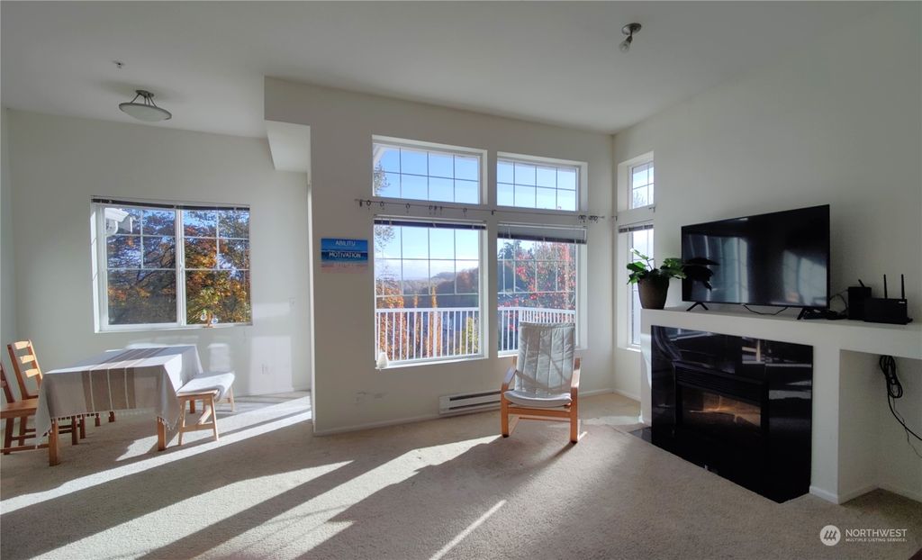 Photo of 4001 S 211th Place #C6, SeaTac, WA 98198 (MLS # 2309161)