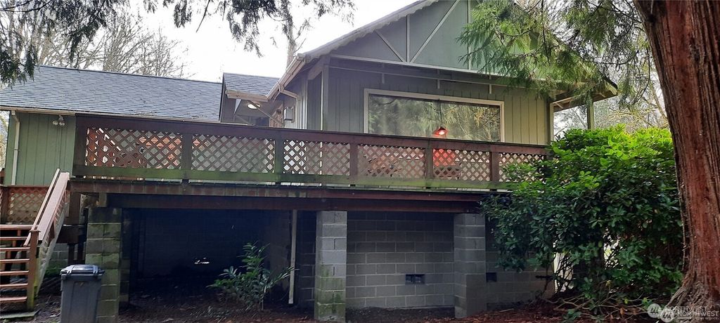 Photo of 41766 N Shore Lane Ln, Concrete, WA 98237 (MLS # 2464112)