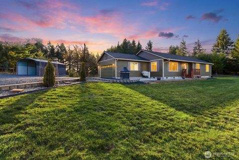 Photo of 349 Hale Road W, Winlock, WA 98596 (MLS # 2488510)