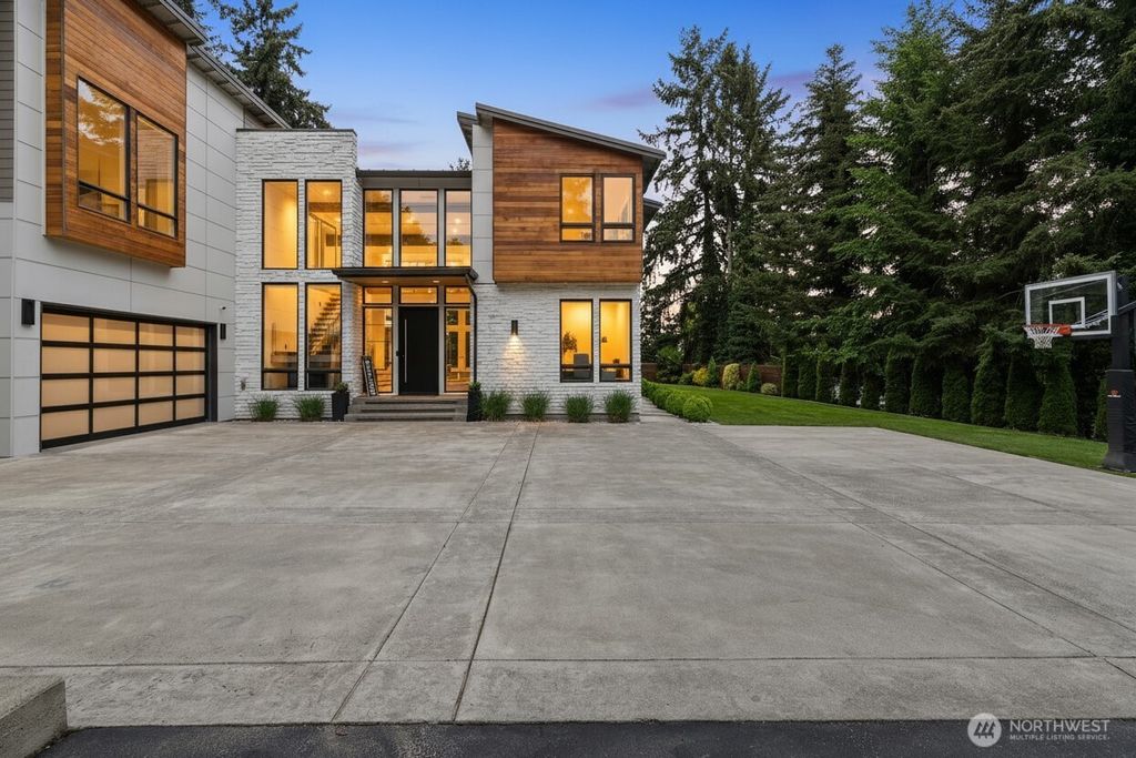 Photo of 9824 Fruitland Avenue E, Puyallup, WA 98373 (MLS # 2526085)