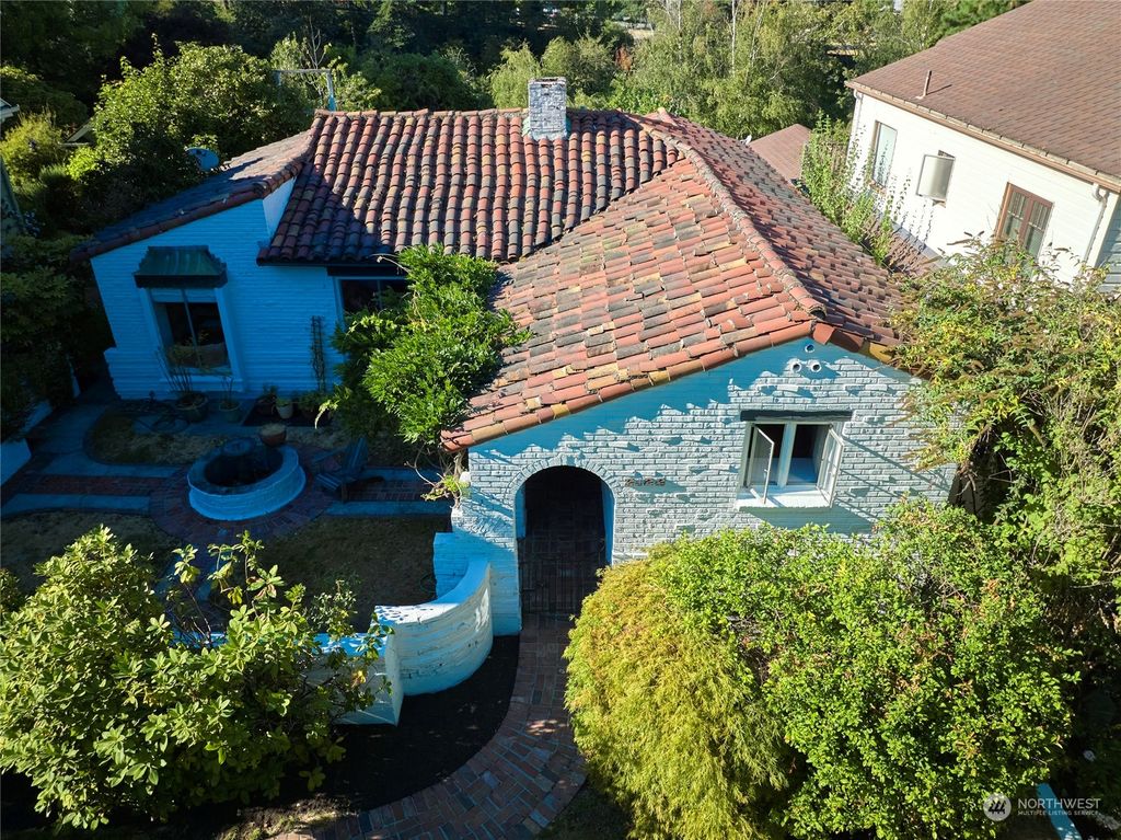 Photo of 2122 E Shelby Street, Seattle, WA 98112 (MLS # 2001511)