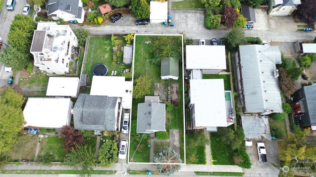 Photo of 2846 22nd Avenue W, Seattle, WA 98199 (MLS # 2297130)