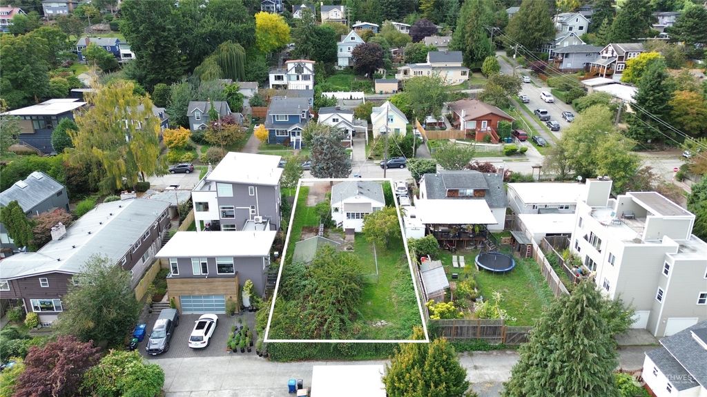 Photo of 2846 22nd Avenue W, Seattle, WA 98199 (MLS # 2297130)