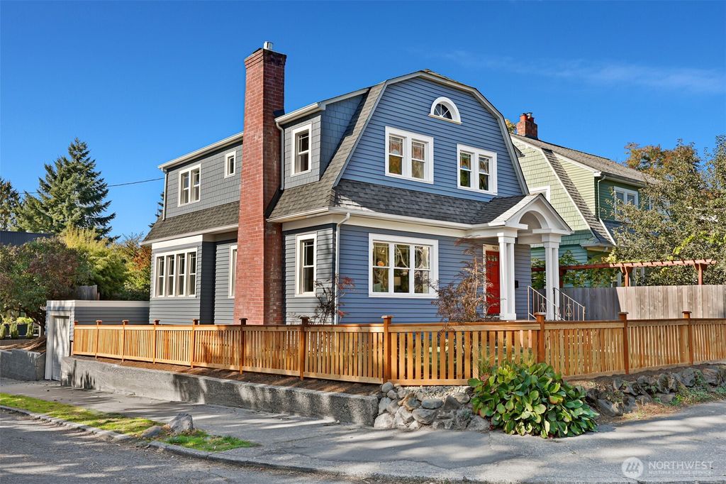 Photo of 903 32nd Avenue, Seattle, WA 98122 (MLS # 2442505)