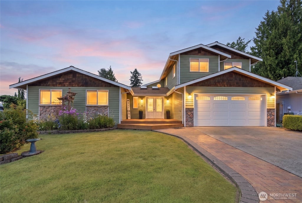 Photo of 20611 6th Place W, Lynnwood, WA 98036 (MLS # 2554596)