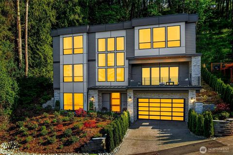 Photo of 17281 SE 43rd Street, Bellevue, WA 98006 (MLS # 2436179)