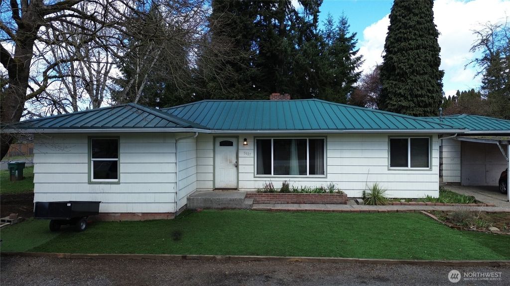 Photo of 5927 88th Street NE, Marysville, WA 98270 (MLS # 2498876)